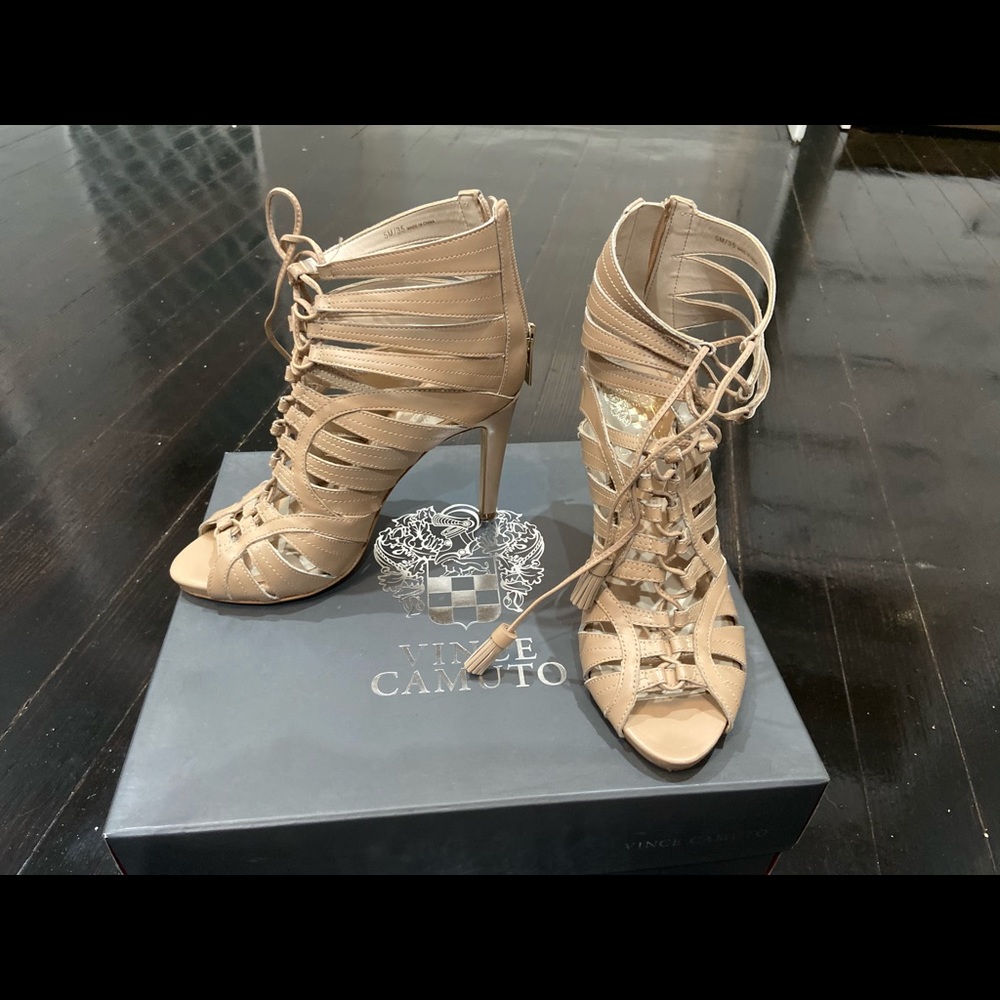 VC Narrital lace up sandals